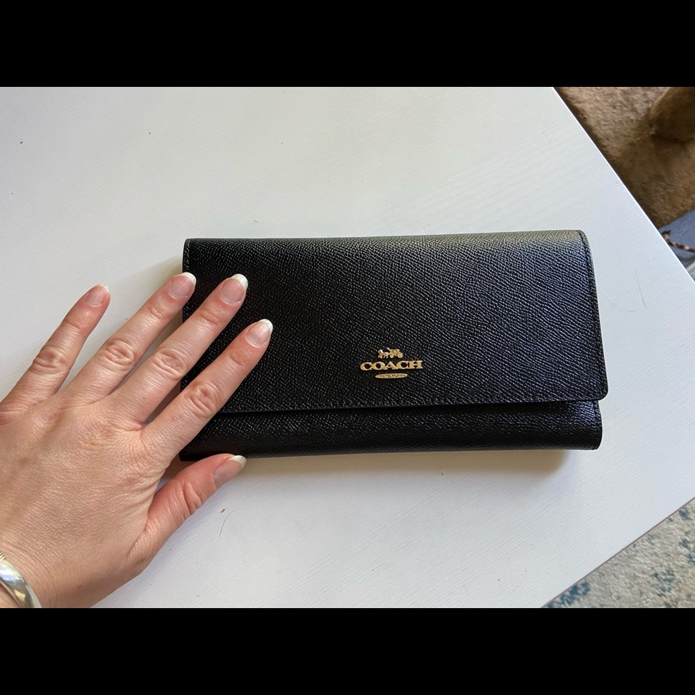 Coach Set-tote wallet and cleaner - Picture 10 of 15
